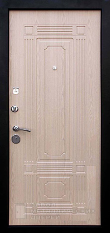 Фото «Дверь в квартиру №4» в Москве